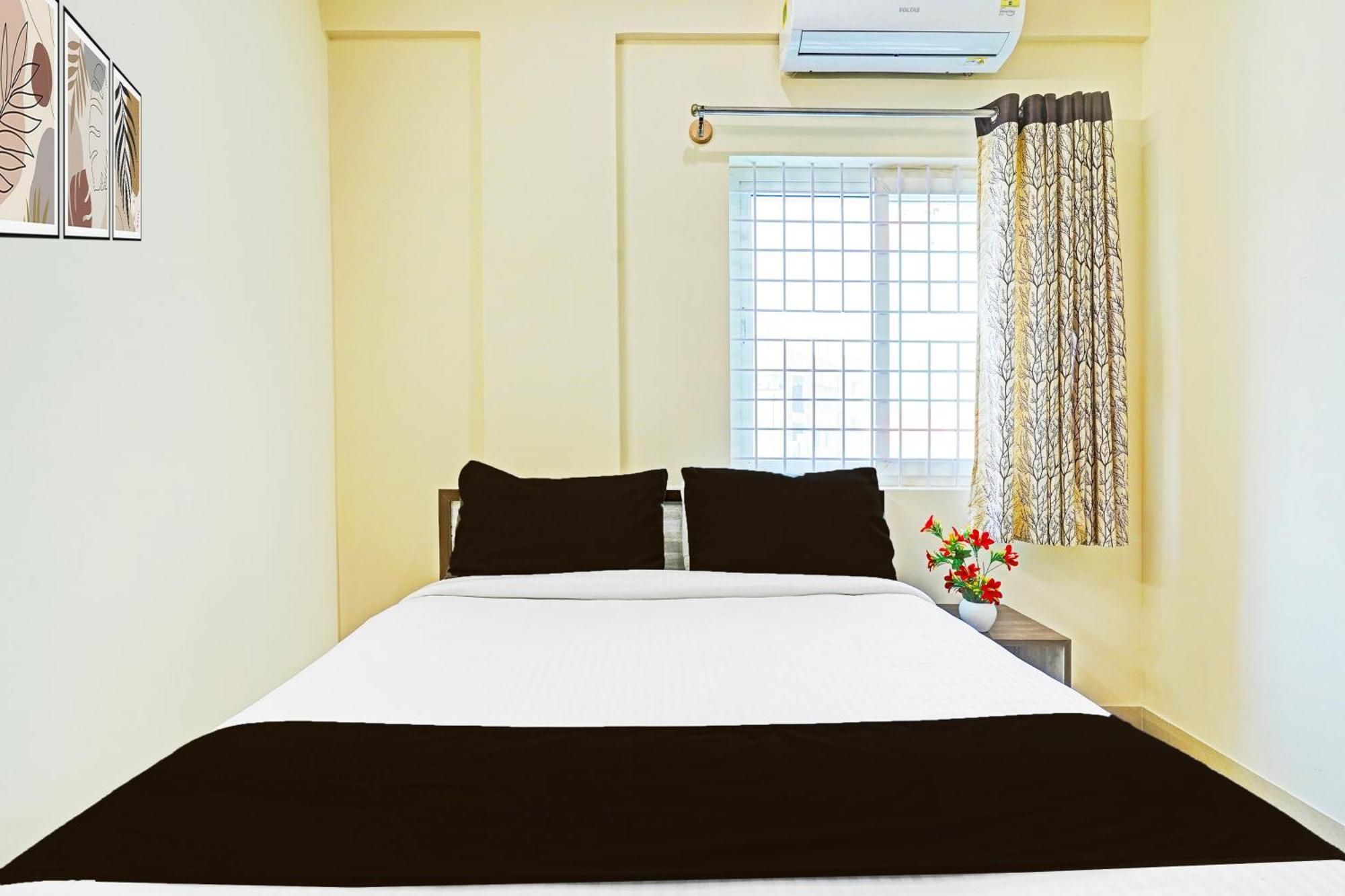 Super Collection O Niladri Road Hotel Kammasandra Екстериор снимка